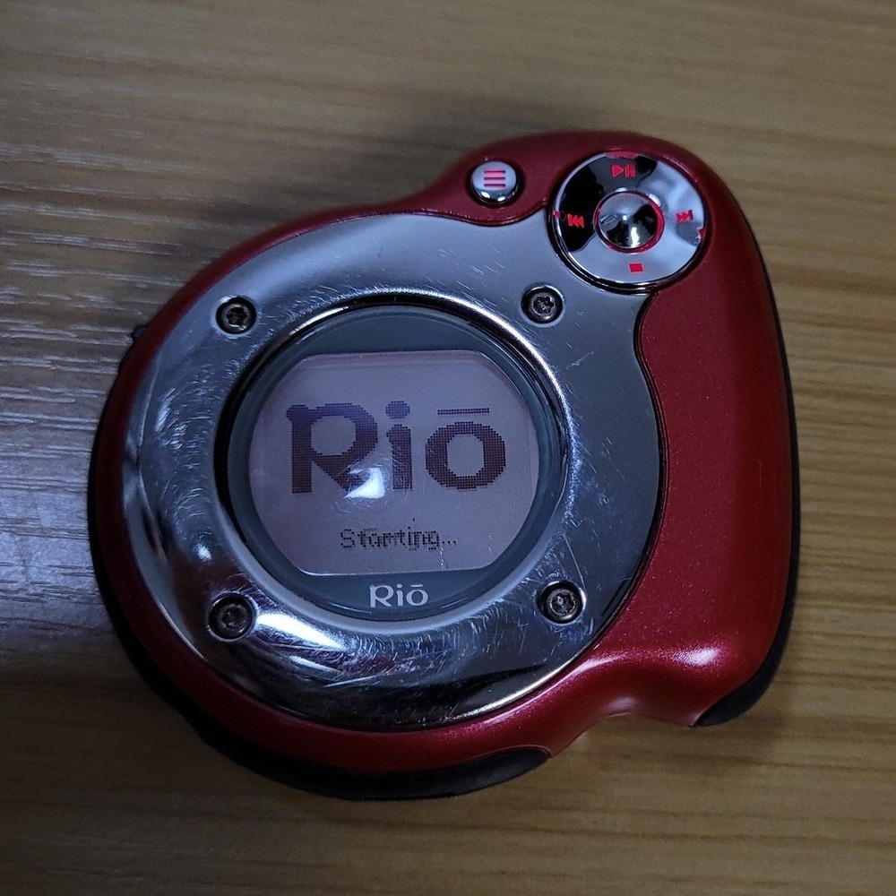 Rio MP3 Player - Red Loaded with songs 256